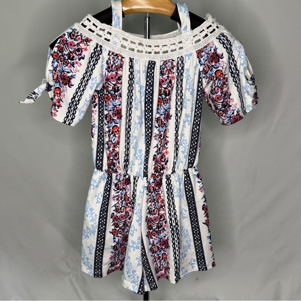 Adorable girls romper size 4 - Picture 5 of 7
